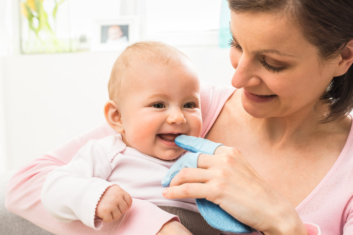 Mundhygiene beim Baby